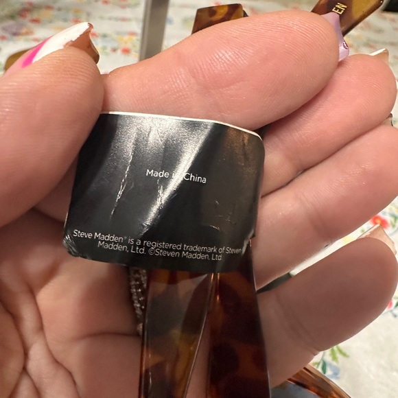 Steve Madden Brown Tortoise Aviator Sunglasses - Picture 5 of 5